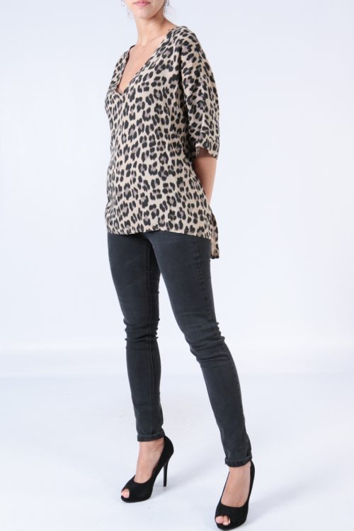 Ruskea leopardikuvioinen pusero